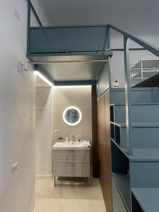 Lovely Studio Flat In Bocconi Milaan Buitenkant foto